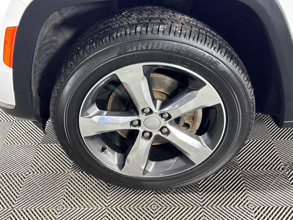 used 2021 Jeep Grand Cherokee L car, priced at $28,980