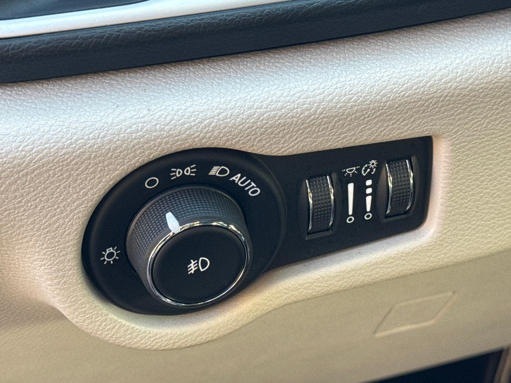 used 2018 Chrysler Pacifica car, priced at $14,678