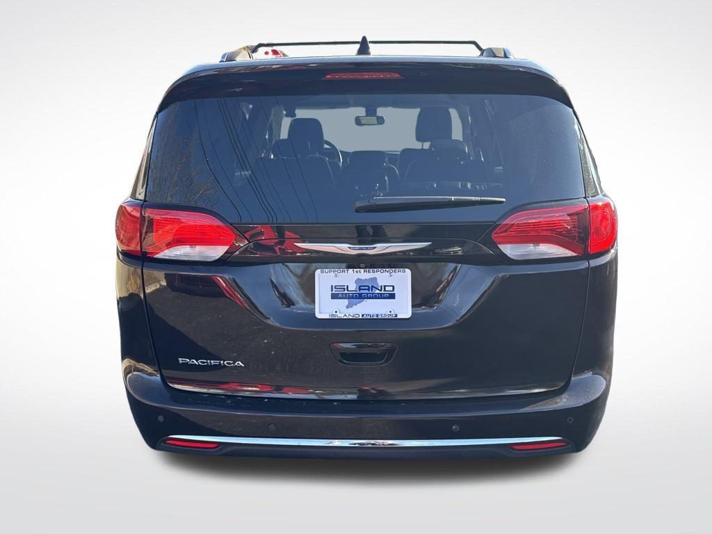 used 2018 Chrysler Pacifica car, priced at $14,678