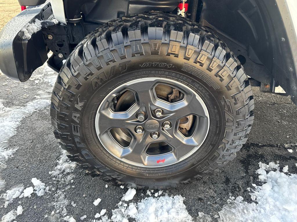 used 2020 Jeep Gladiator car, priced at $28,113