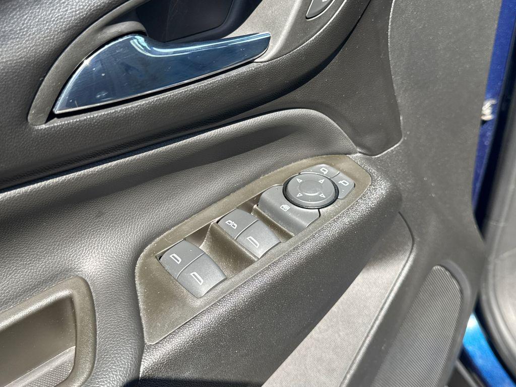 used 2023 Chevrolet Equinox car, priced at $21,358