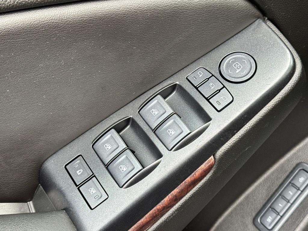 used 2020 GMC Yukon XL car, priced at $27,598