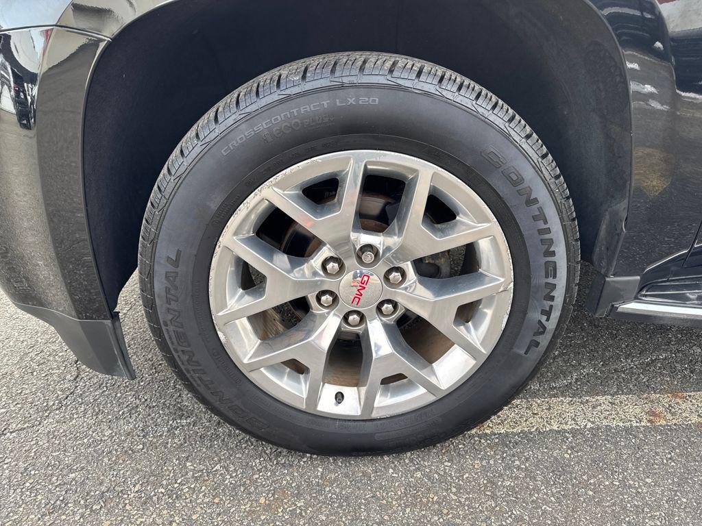 used 2020 GMC Yukon XL car, priced at $27,598