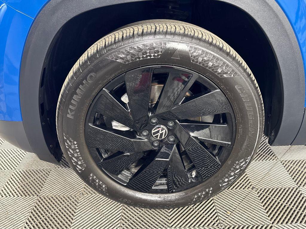 used 2025 Volkswagen Atlas car, priced at $39,995