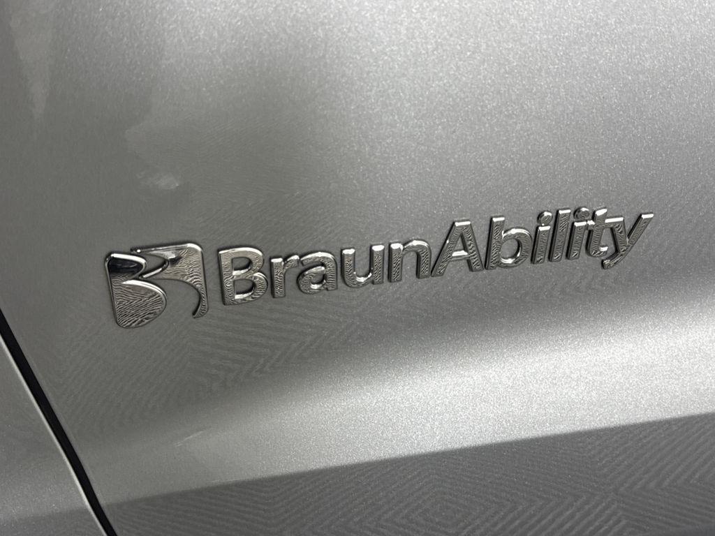 used 2025 Toyota Sienna car, priced at $69,895