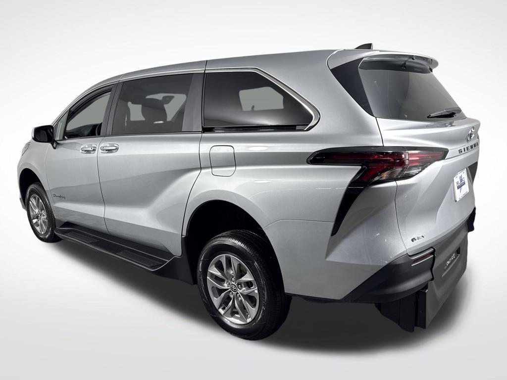 used 2025 Toyota Sienna car, priced at $69,895