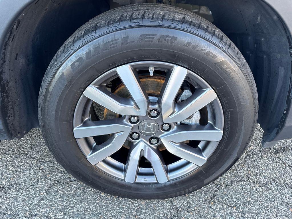 used 2022 Honda Pilot car, priced at $25,578