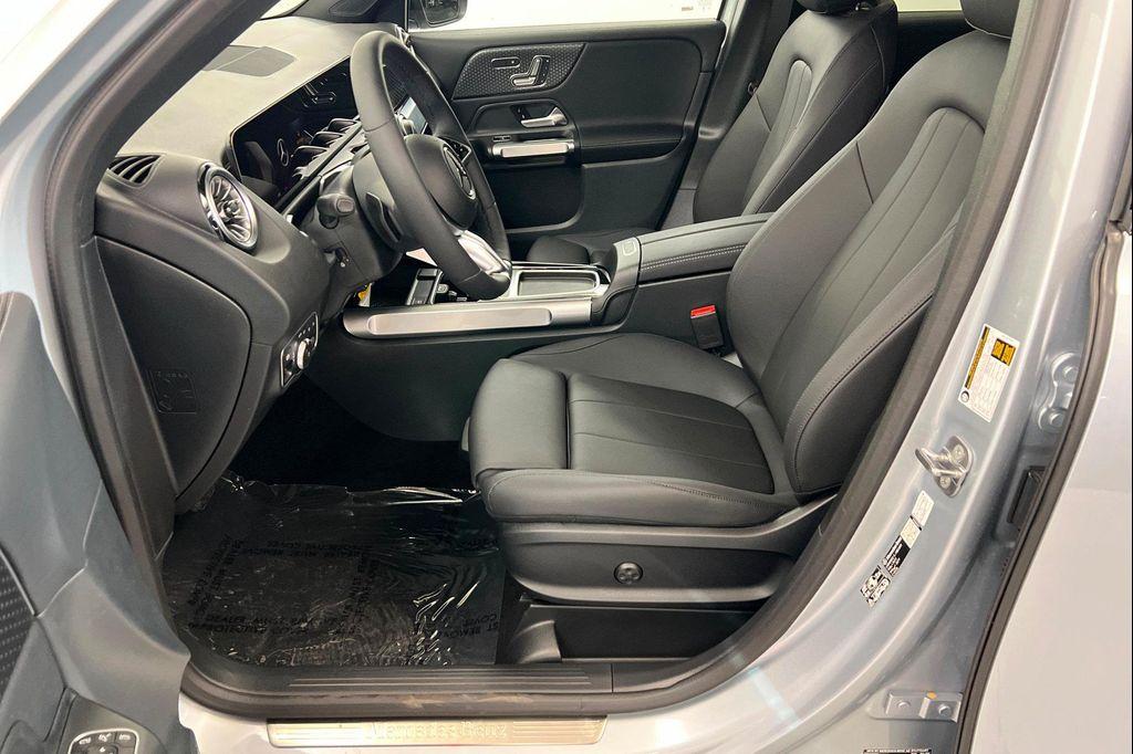 new 2026 Mercedes-Benz GLB 250 car, priced at $57,454