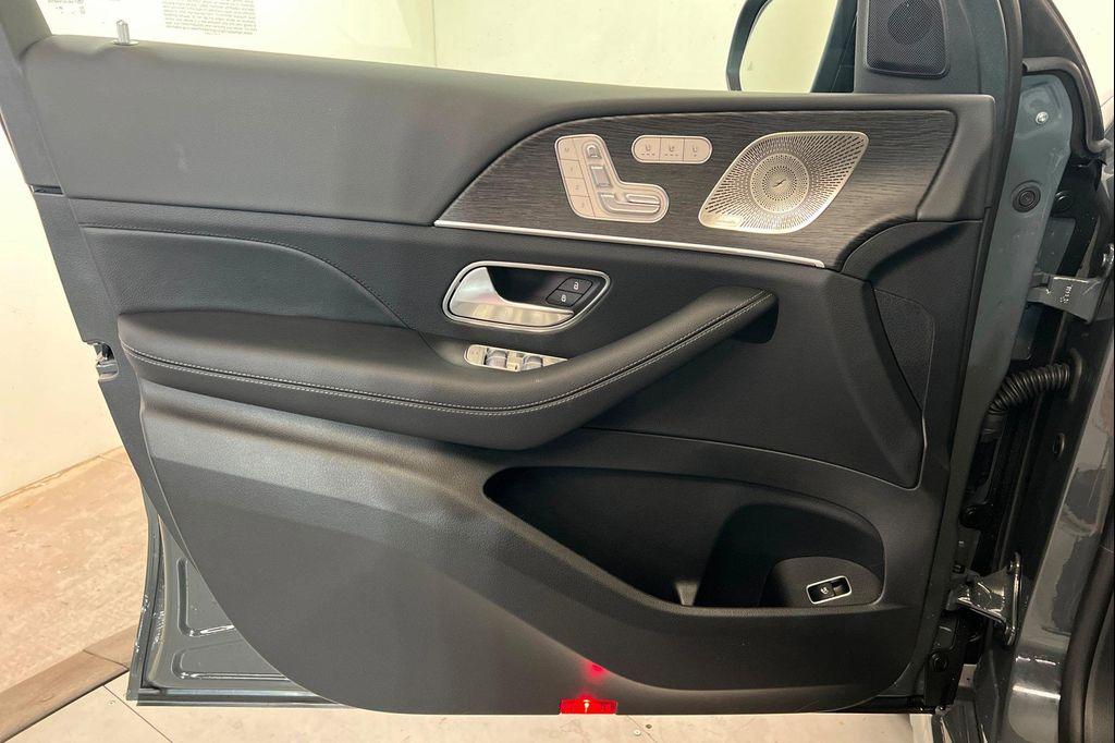 new 2026 Mercedes-Benz GLE 450 car, priced at $96,044