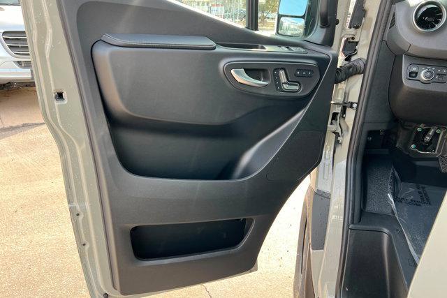 new 2026 Mercedes-Benz Sprinter 2500 car, priced at $91,030