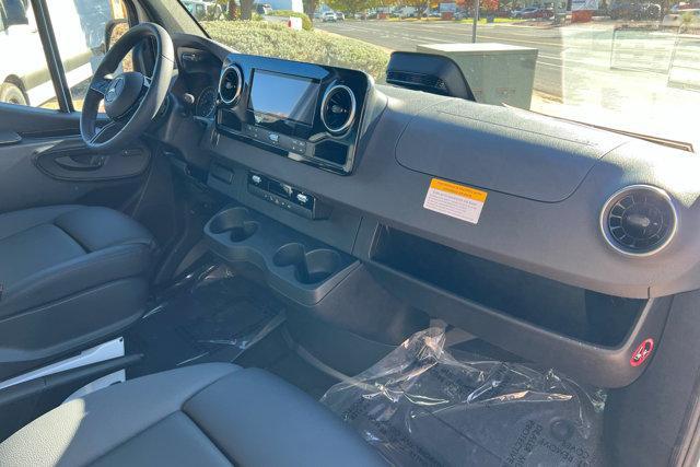new 2026 Mercedes-Benz Sprinter 2500 car, priced at $68,653