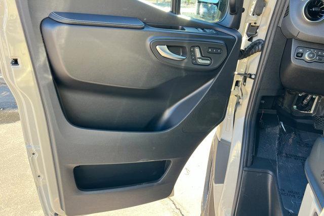 new 2025 Mercedes-Benz Sprinter 2500 car, priced at $90,688