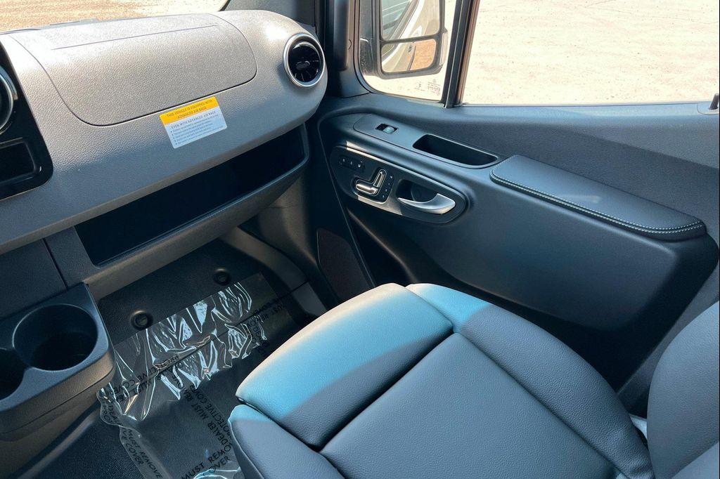 new 2026 Mercedes-Benz Sprinter 2500 car, priced at $92,064