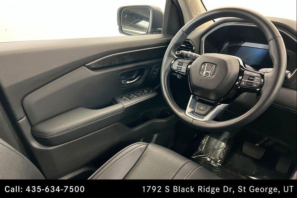 used 2023 Honda Pilot car, priced at $42,999