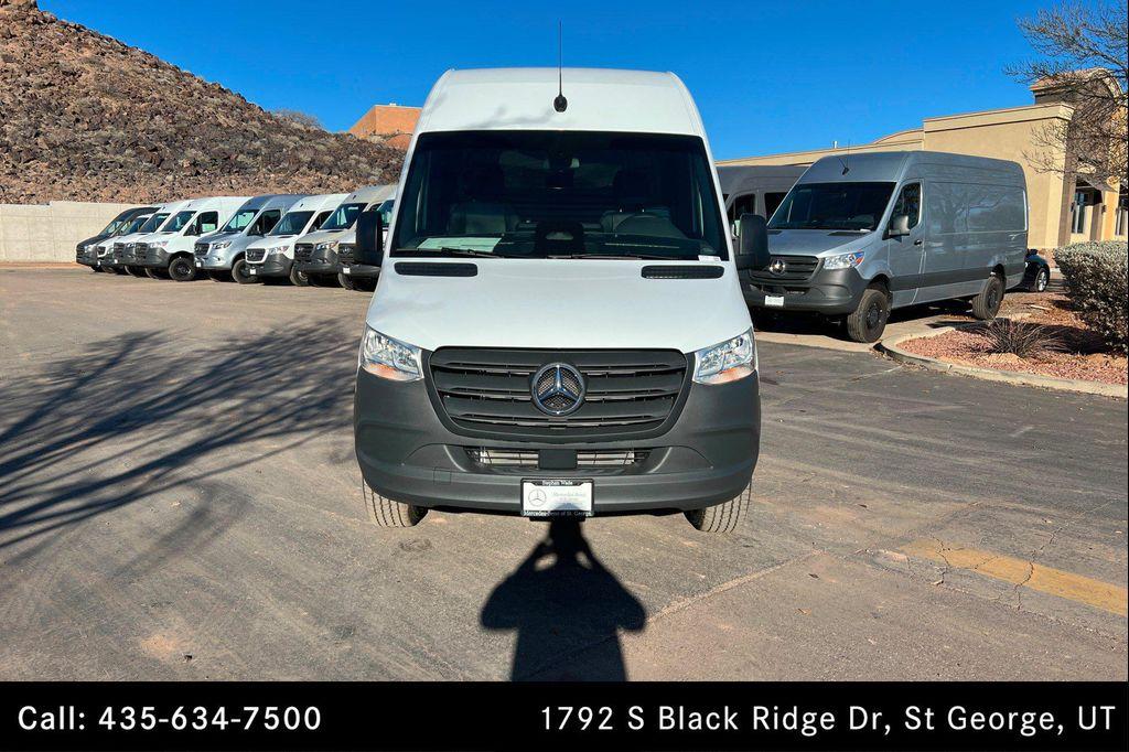 Mercedes-Benz Sprinter view 8