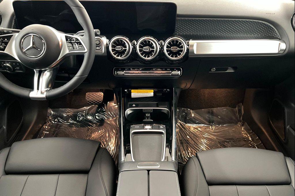 new 2026 Mercedes-Benz GLB 250 car, priced at $55,604