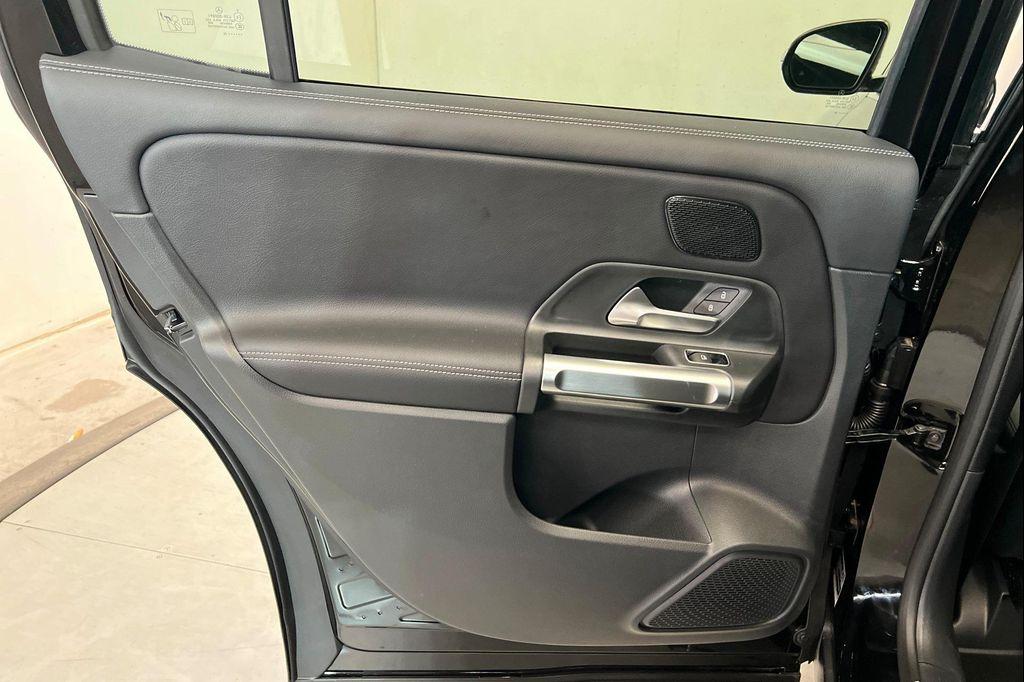 new 2026 Mercedes-Benz GLB 250 car, priced at $55,604