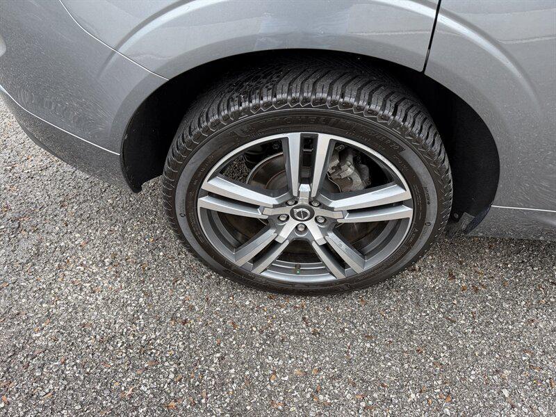 used 2020 Volvo XC60 car, priced at $22,989
