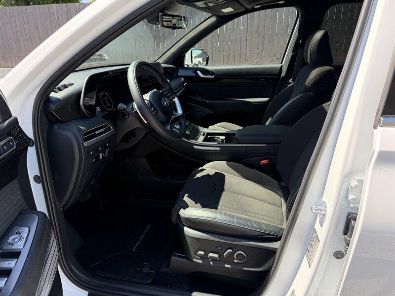 used 2025 Hyundai Palisade car, priced at $49,989
