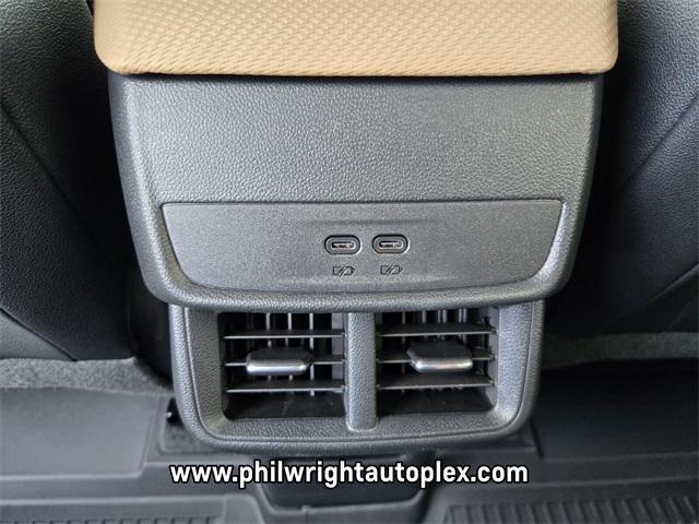 new 2026 Chevrolet Equinox car, priced at $33,934