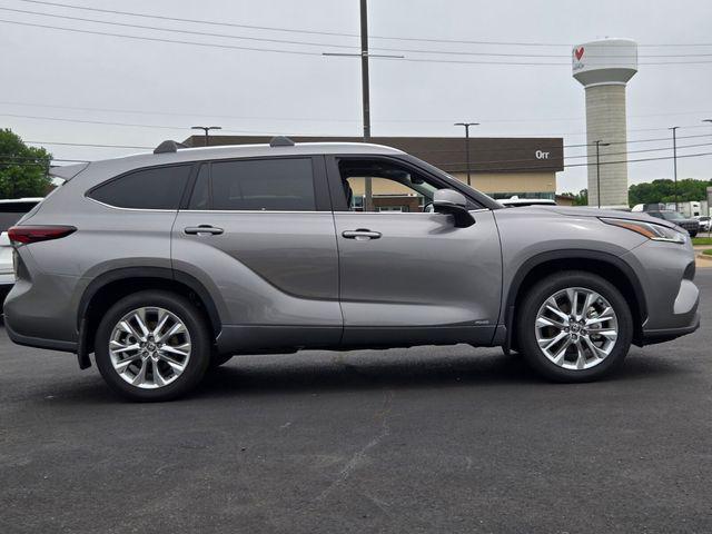 new 2026 Toyota Highlander Hybrid car, priced at $56,175