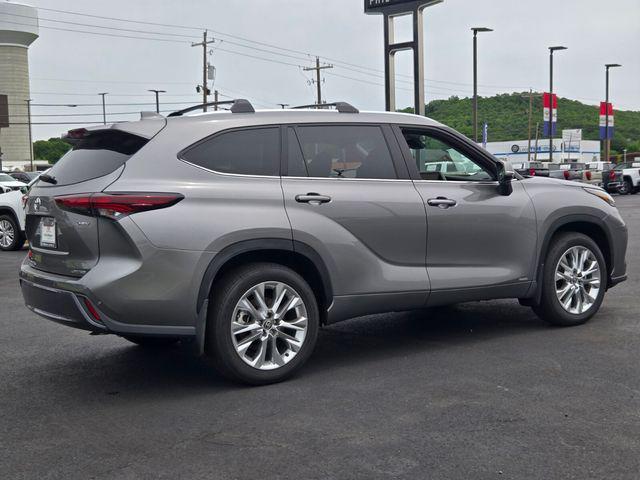 new 2026 Toyota Highlander Hybrid car, priced at $56,175