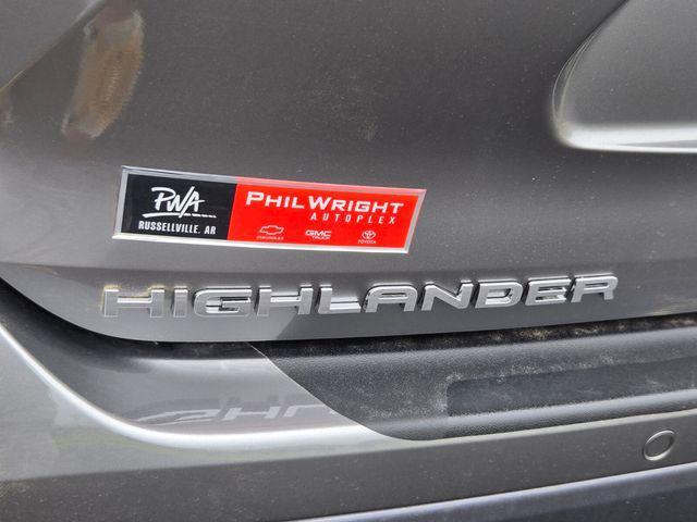 new 2026 Toyota Highlander Hybrid car, priced at $56,175