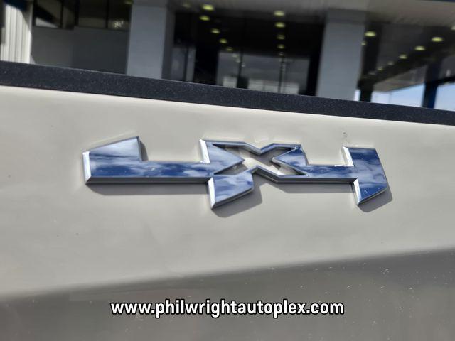 new 2026 GMC Sierra 1500 car, priced at $43,815