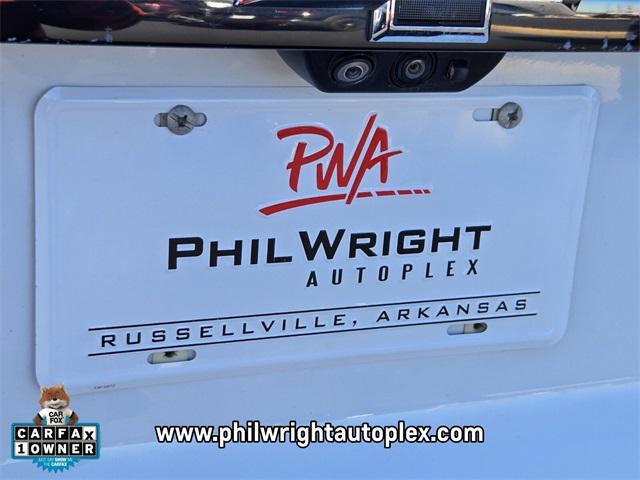 used 2020 Chevrolet Traverse car, priced at $21,381