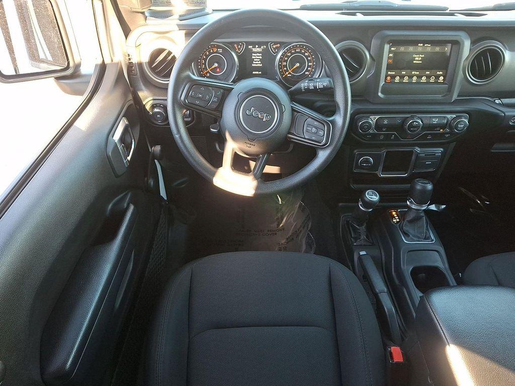 used 2022 Jeep Wrangler Unlimited car, priced at $27,000