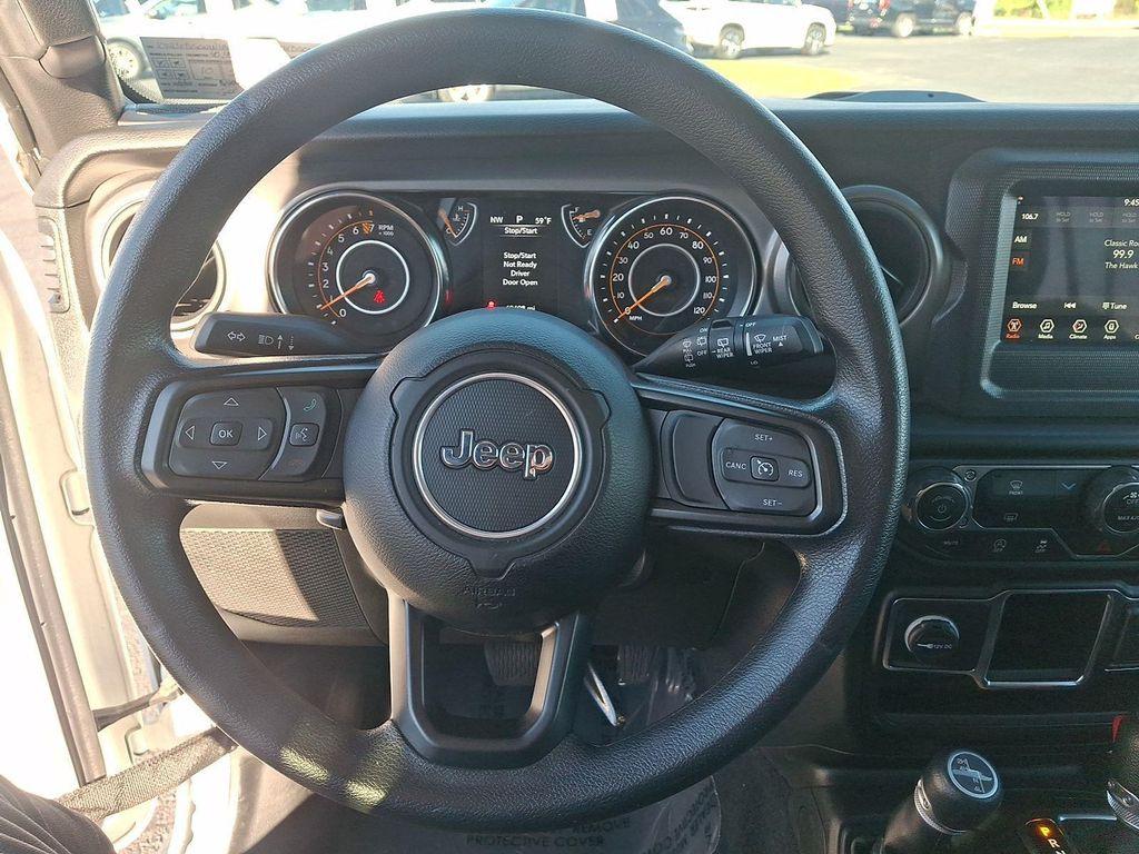 used 2022 Jeep Wrangler Unlimited car, priced at $27,000