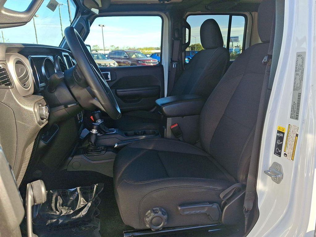 used 2022 Jeep Wrangler Unlimited car, priced at $27,000