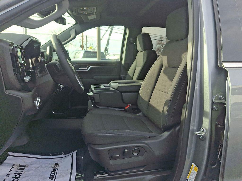 new 2026 GMC Sierra 1500 car, priced at $52,091