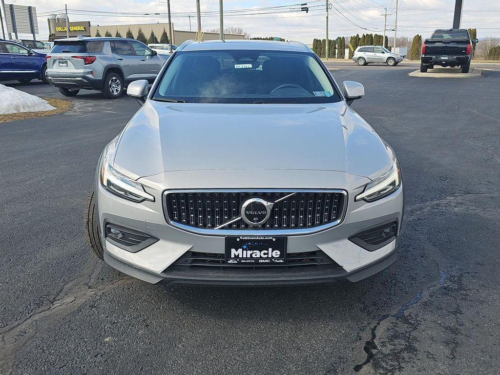 used 2025 Volvo V60 Cross Country car, priced at $34,500