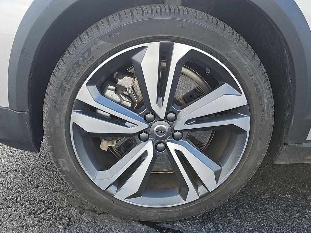 used 2025 Volvo V60 Cross Country car, priced at $33,000