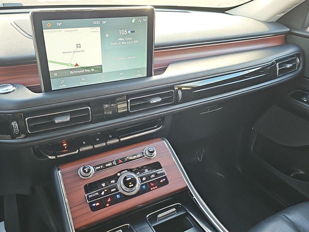 used 2022 Lincoln Aviator car, priced at $32,000