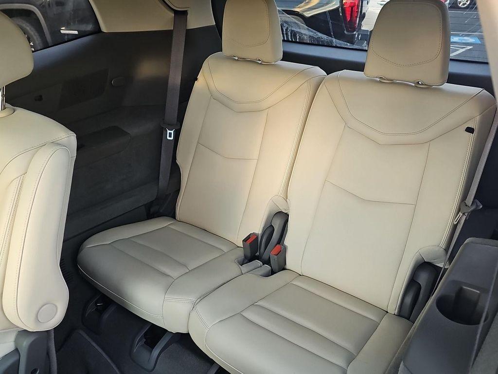 used 2024 Cadillac XT6 car, priced at $44,900