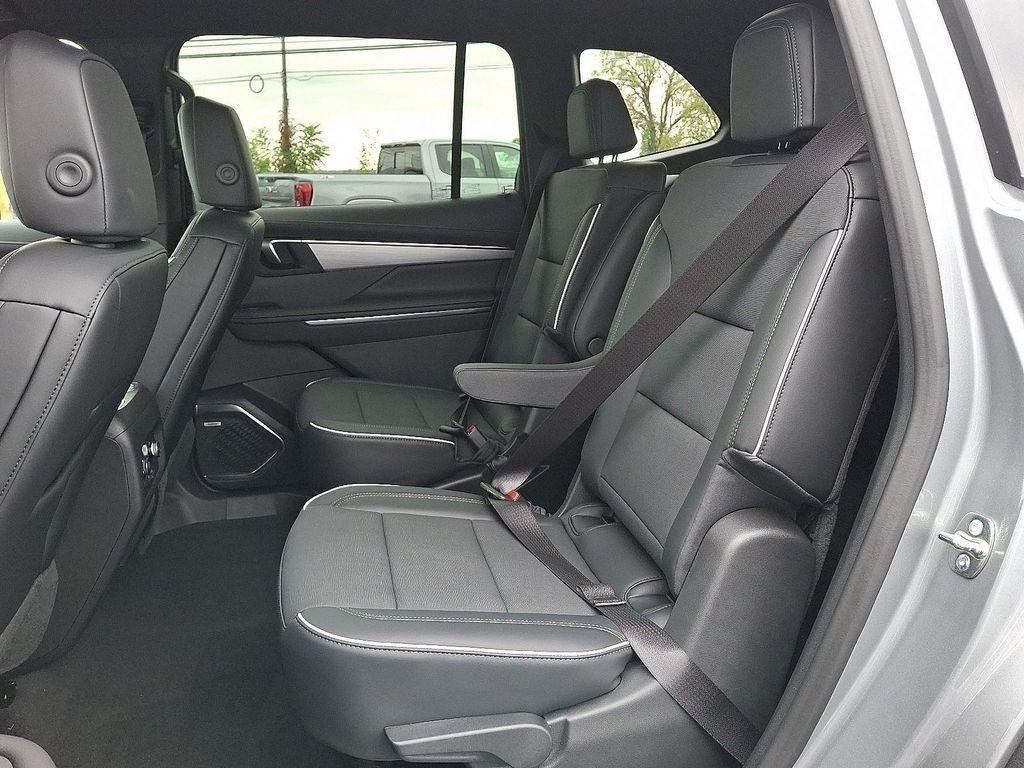 new 2026 Buick Enclave car, priced at $48,105