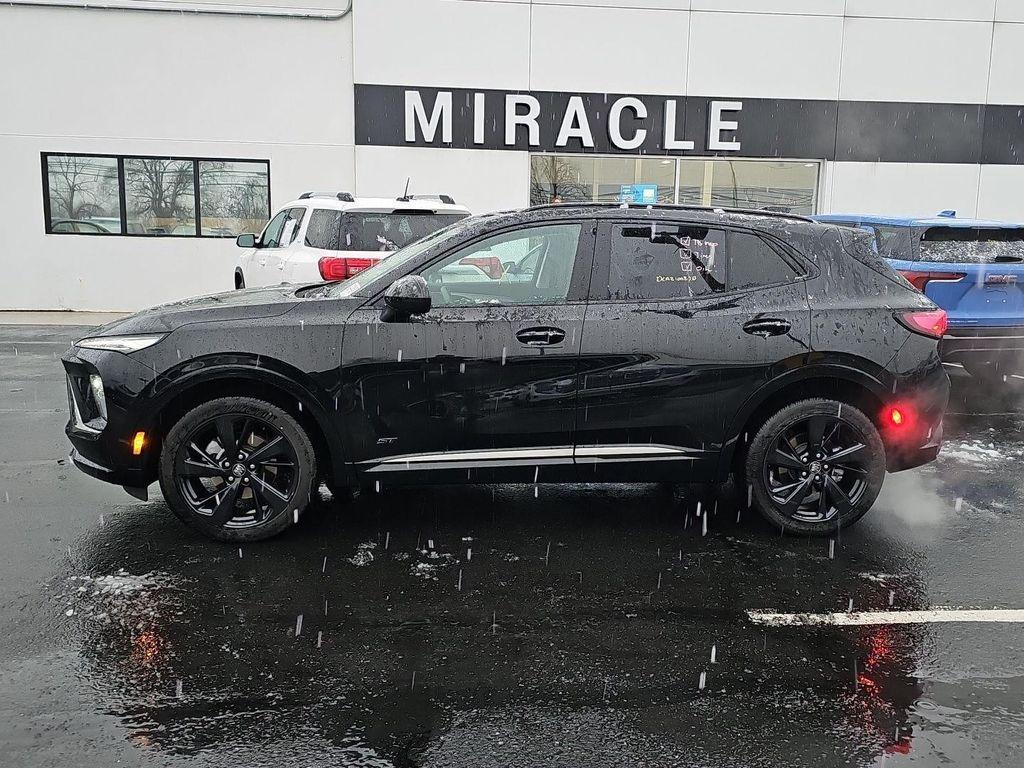 used 2025 Buick Envision car, priced at $33,790