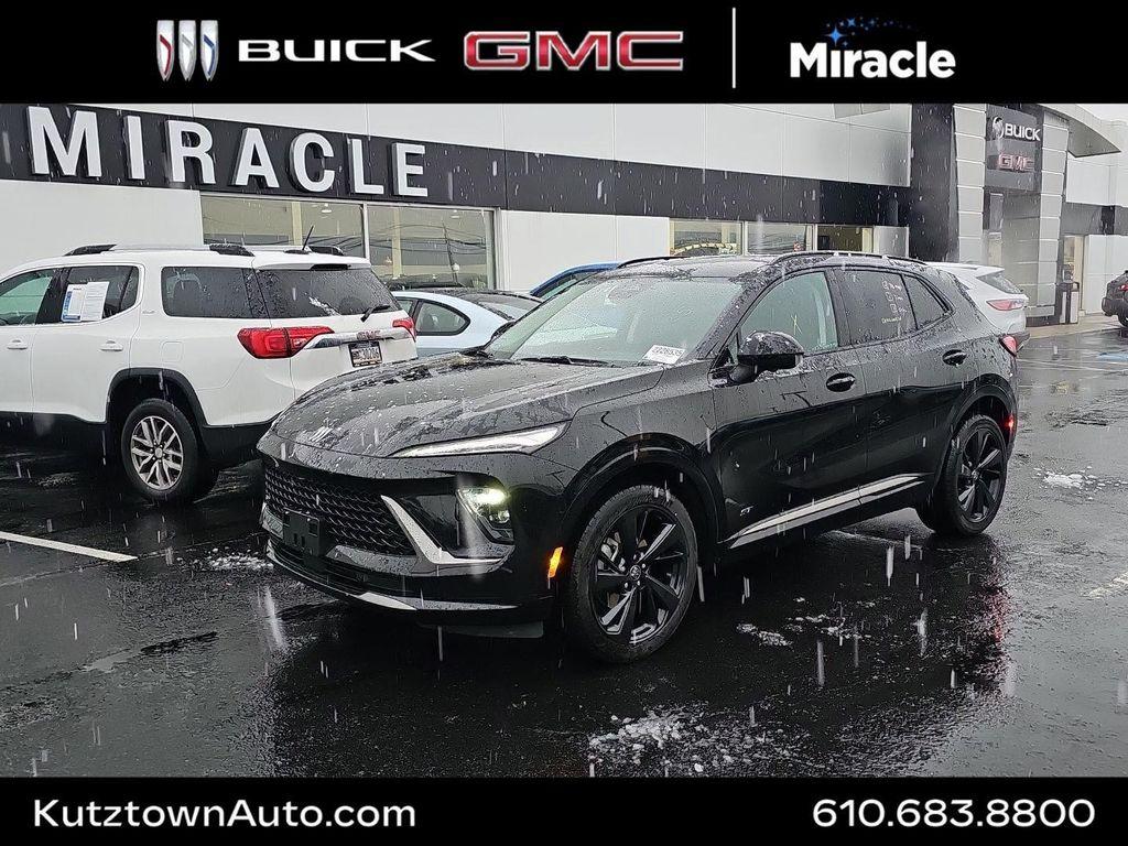 used 2025 Buick Envision car, priced at $28,990