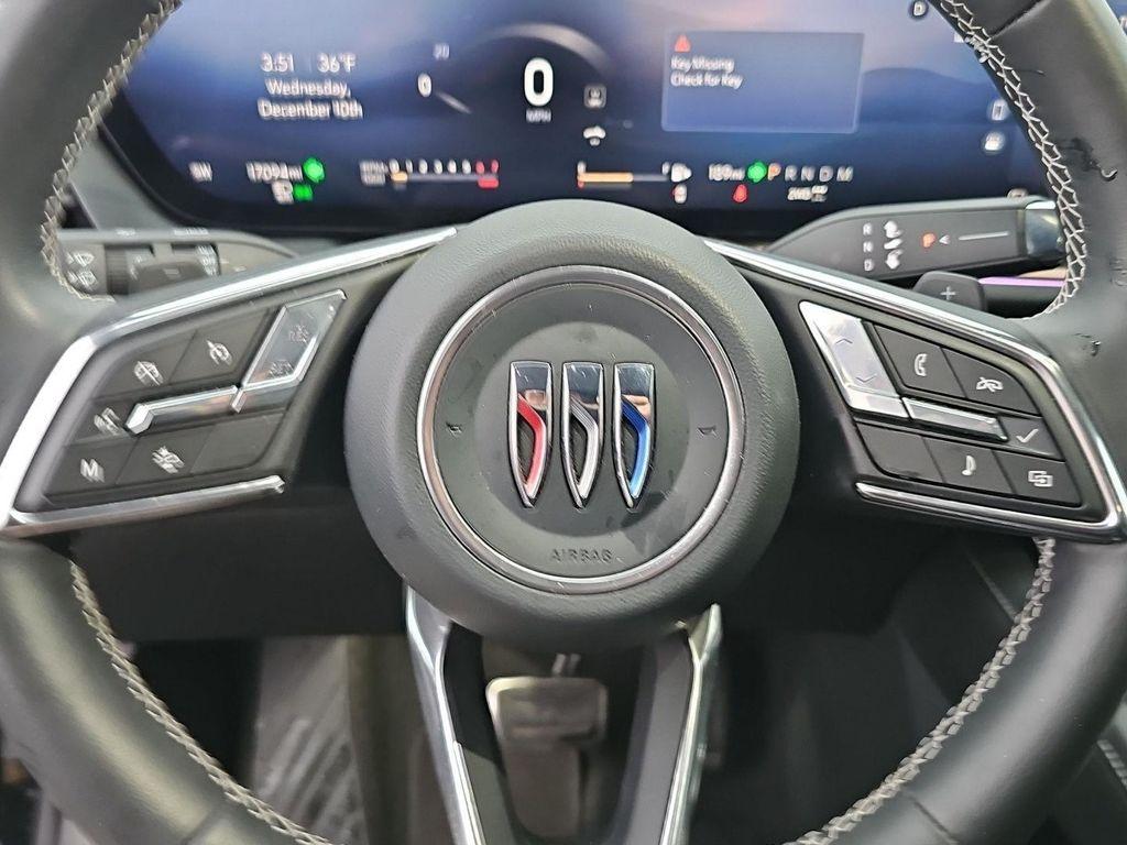 used 2025 Buick Envision car, priced at $33,790