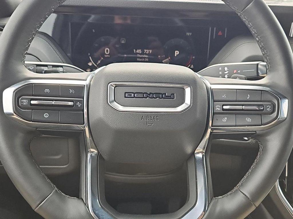 used 2025 GMC Yukon car, priced at $69,990