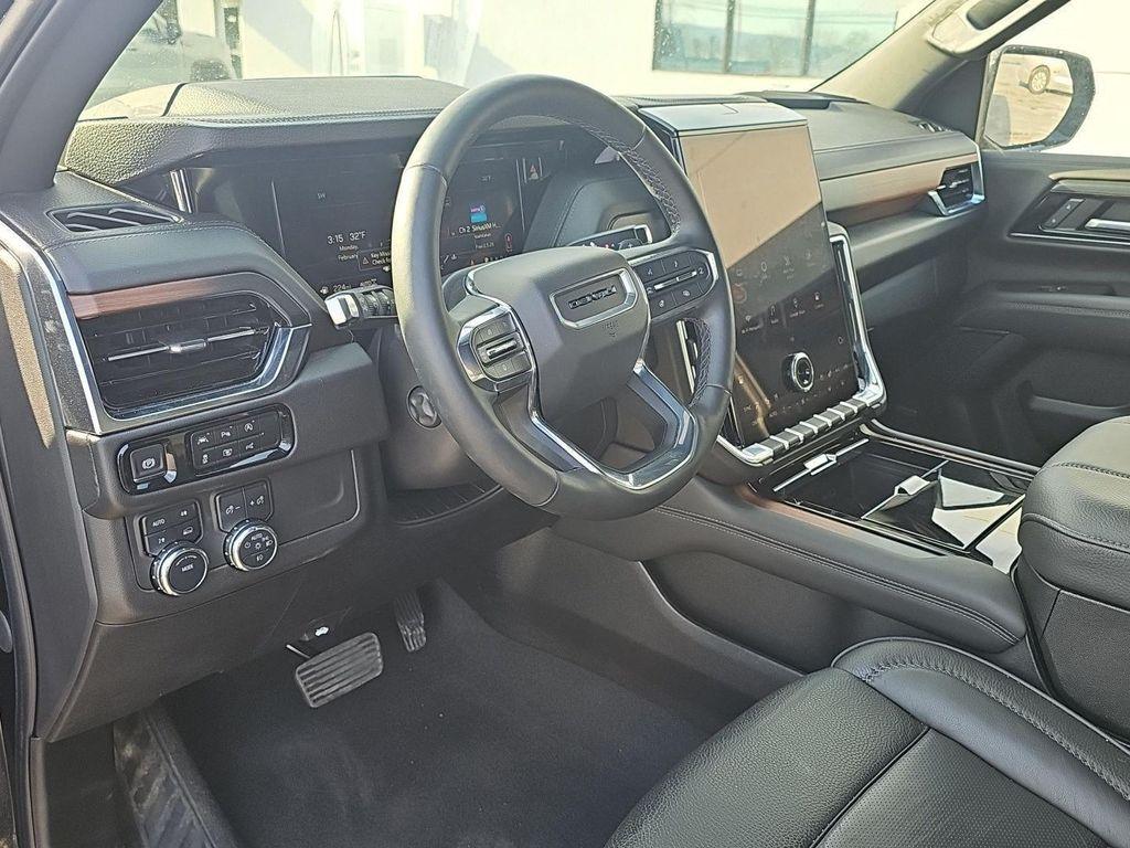 used 2025 GMC Yukon car, priced at $68,000