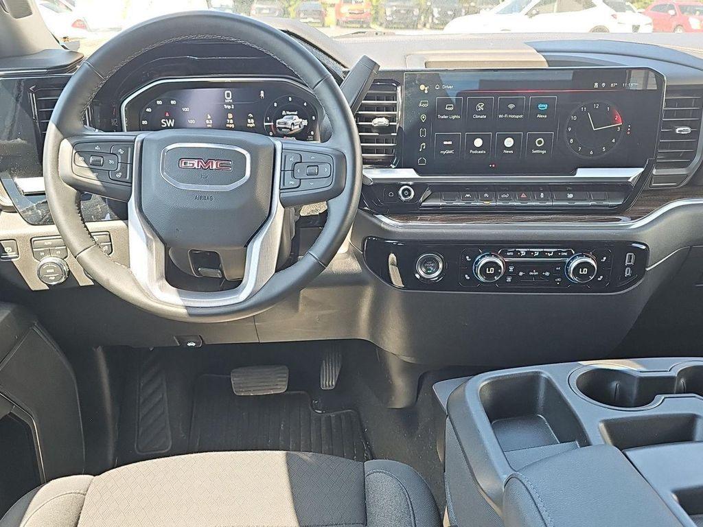 used 2024 GMC Sierra 1500 car, priced at $41,261