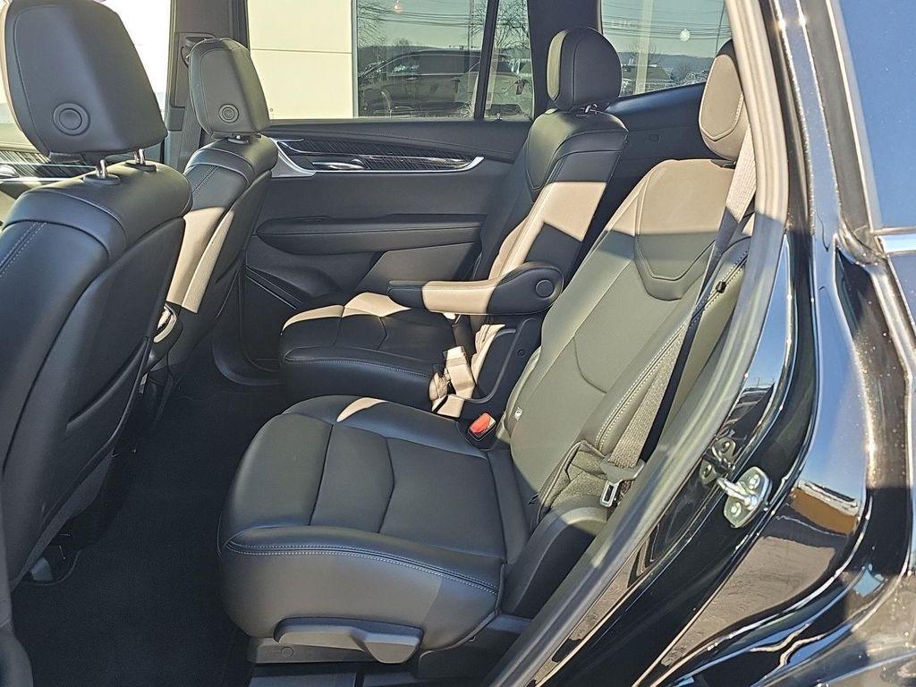 used 2025 Cadillac XT6 car, priced at $42,990