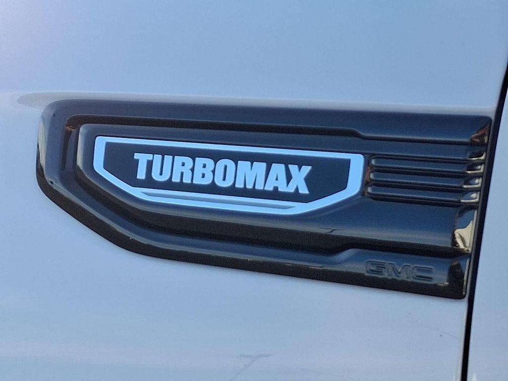 new 2026 GMC Sierra 1500 car, priced at $42,993