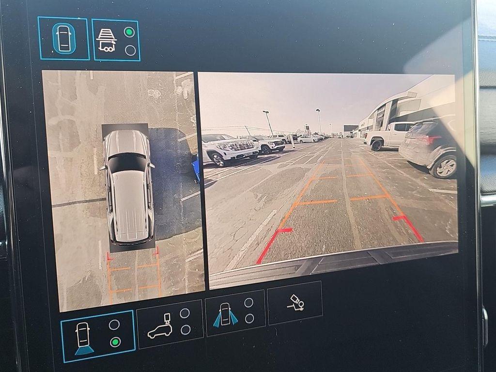 used 2025 GMC Yukon car, priced at $68,000