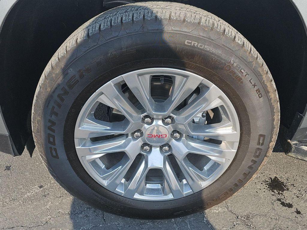 used 2025 GMC Yukon car, priced at $68,000