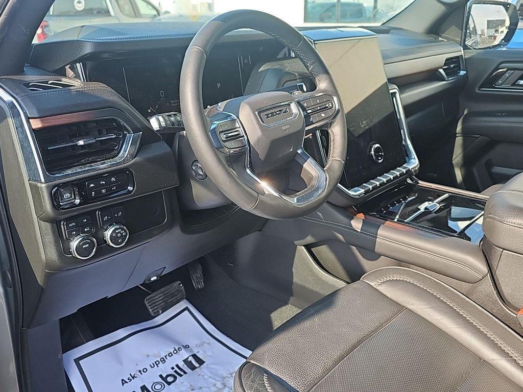 used 2025 GMC Yukon car, priced at $68,000