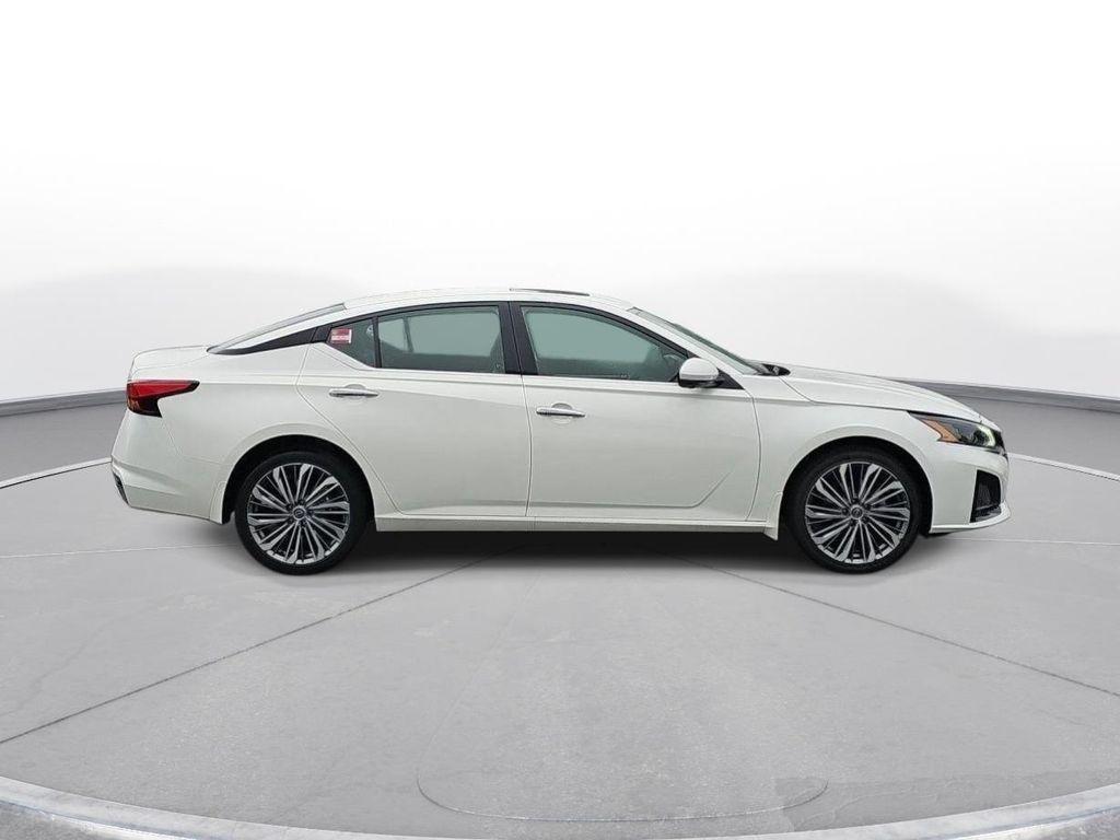 used 2023 Nissan Altima car, priced at $26,470